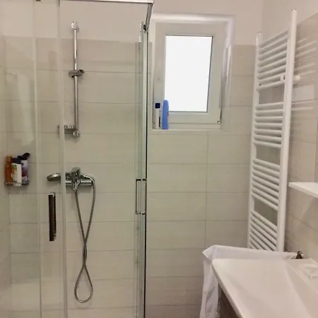 Mony Apartman *